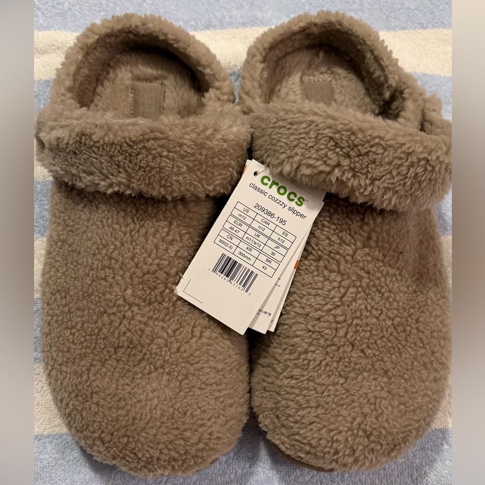 NWT CROCS Men's Cozy Tan Slippers